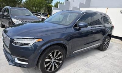 2025 Volvo XC90 Plus Bright