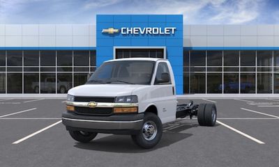 2026 Chevrolet Express 4500 Cutaway 177
