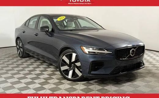 2024 Volvo S60 Plus Dark