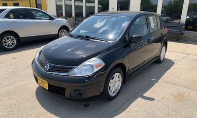 2011 Nissan Versa 18 S