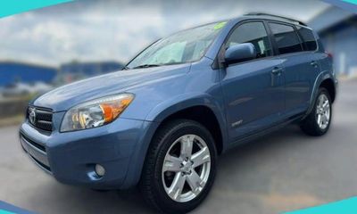 2006 Toyota RAV4 Sports