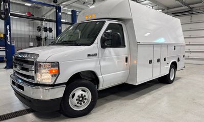 2026 Ford E-350 Base