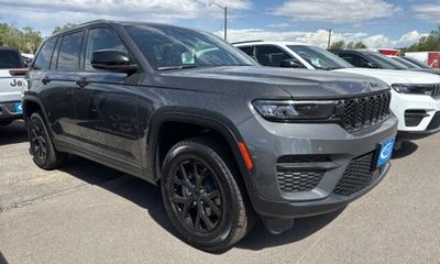2024 Jeep Grand Cherokee Laredo