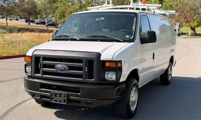 2013 Ford E-Series E 150 Cargo