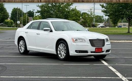 2013 Chrysler 300 300C Luxury