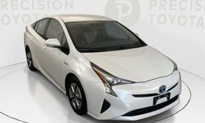 2015 Toyota Prius TWO