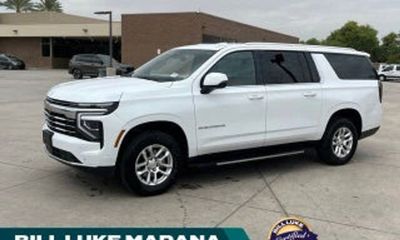 2026 Chevrolet Suburban LT