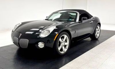 2006 Pontiac Solstice Convertible