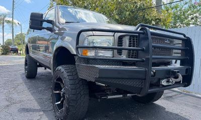 2004 Ford Excursion Limited