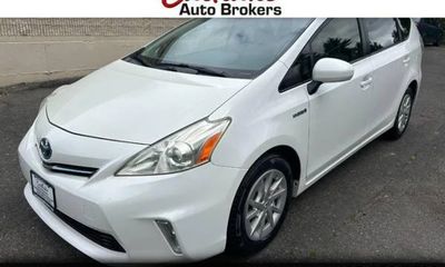 2013 Toyota Prius V Three