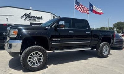 2019 GMC Sierra HD SLT