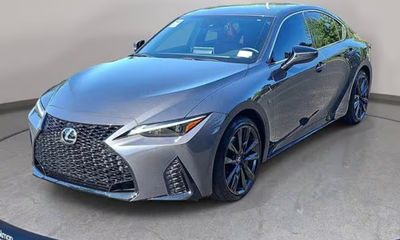 2025 Lexus IS 300 F Sport