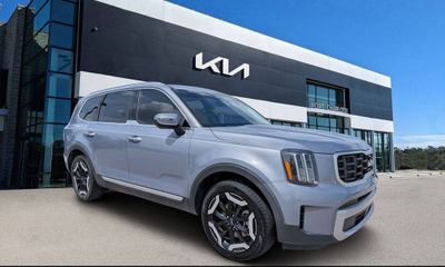 2023 Kia Telluride S