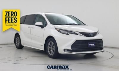 2021 Toyota Sienna XLE