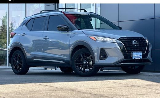 2022 Nissan Kicks SR