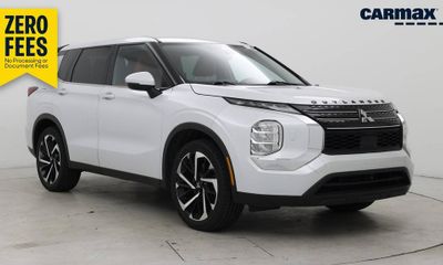 2022 Mitsubishi Outlander ES