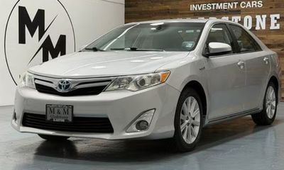 2014 Toyota Camry Hybrid