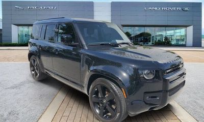 2024 Land Rover Defender 110 SE