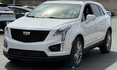 2022 Cadillac XT5 Sport