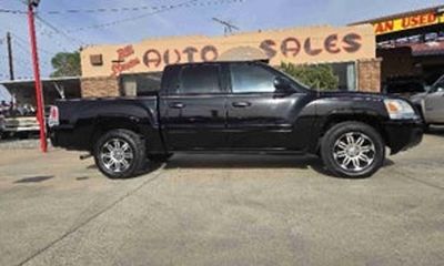 2006 Mitsubishi Raider XLS