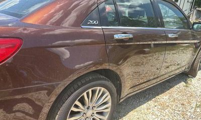 2012 Chrysler 200 Limited