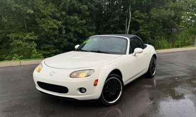 2006 Mazda MX-5 Sport