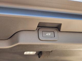 2026 Land Rover Discovery P360 Dynamic SE