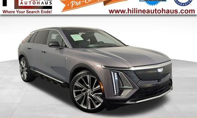 2025 Cadillac Lyriq Luxury 3