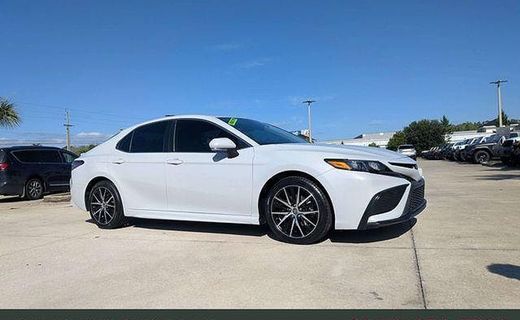 2023 Toyota Camry SE