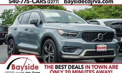 2021 Volvo XC40 Momentum