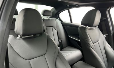 2021 BMW 330E Hybrid Plug