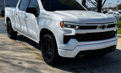 2023 Chevrolet Silverado RST
