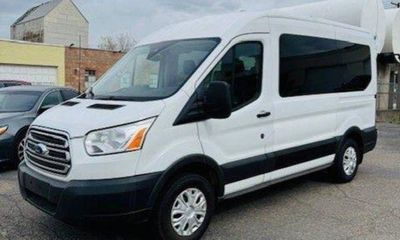 2018 Ford Transit 150 XLT Medium