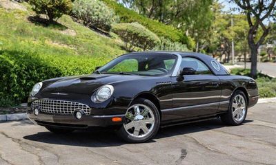 2002 Ford Thunderbird Base