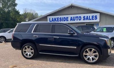 2017 Cadillac Escalade Luxury