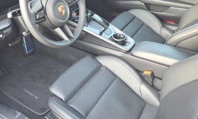 2025 Porsche 911 Carrera
