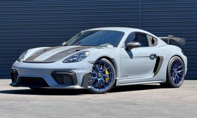 2024 Porsche 718 Cayman GT4 RS