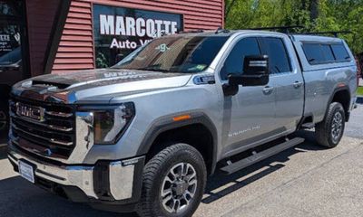2025 GMC Sierra HD SLE