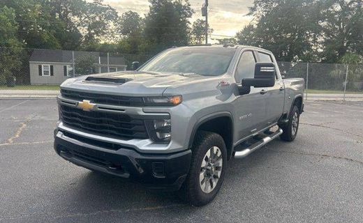 2025 Chevrolet Silverado HD Custom