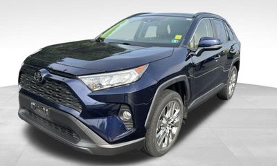 2020 Toyota RAV4 XLE Premium