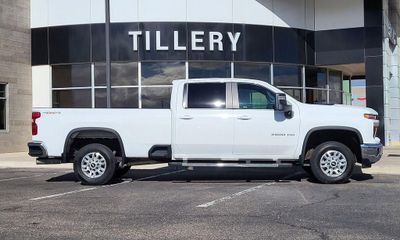 2024 Chevrolet Silverado HD LT