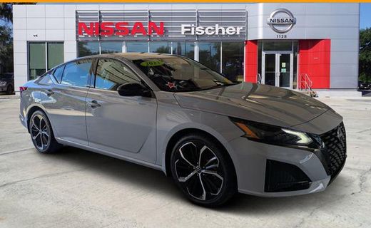 2023 Nissan Altima SR