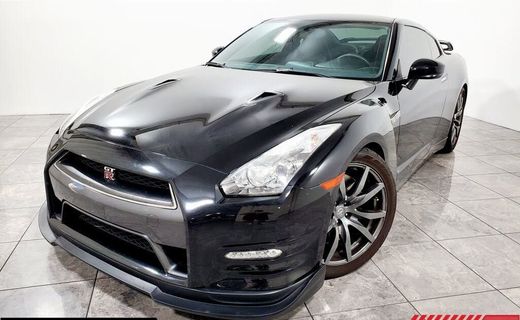 2014 Nissan GT-R Premium