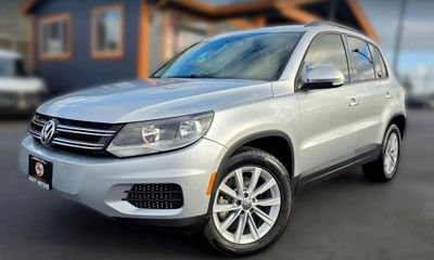 2018 Volkswagen Tiguan Limited 4Motion Base