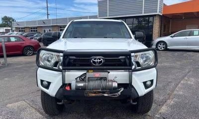 2013 Toyota Tacoma Delux