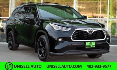 2020 Toyota Highlander LE