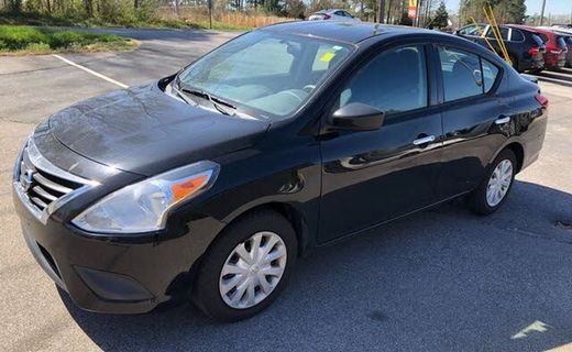 2016 Nissan Versa SV