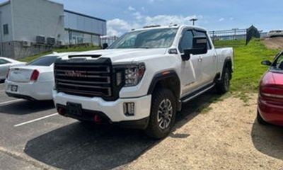 2024 GMC Sierra HD SLT