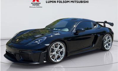 2025 Porsche 718 Cayman GT4 RS