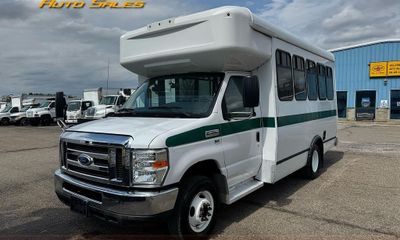 2015 Ford E-350 Commercial Cutaway E350